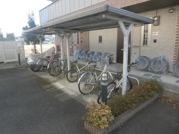 宇都宮駅 バス10分  平松自転車屋前下車：停歩7分 2階の物件外観写真